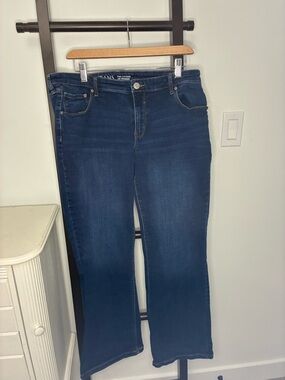 Reitmans Classic Women's Dark Blue Bootcut Jeans. Size 36 petite. stretchy